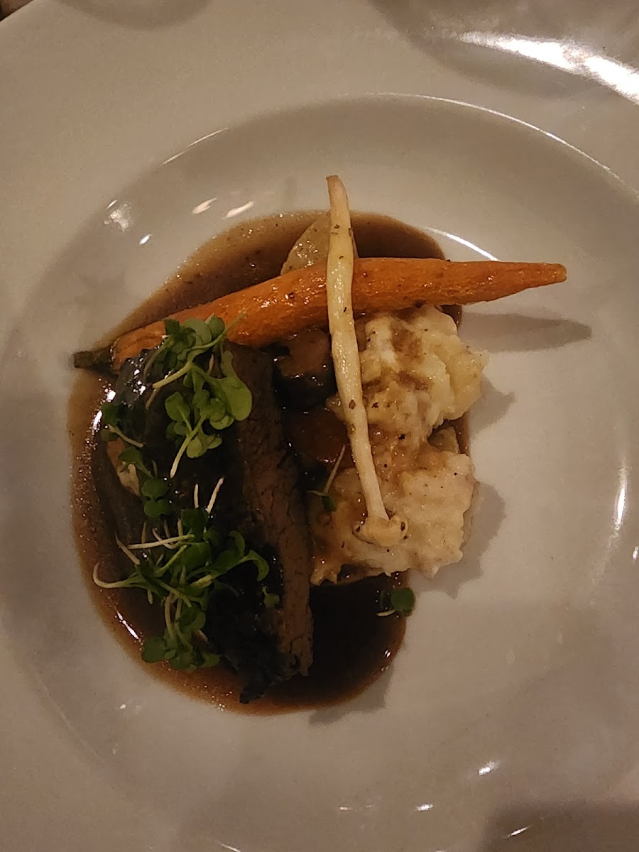 Dominique's Wine Boutique & Bistro Photos 2